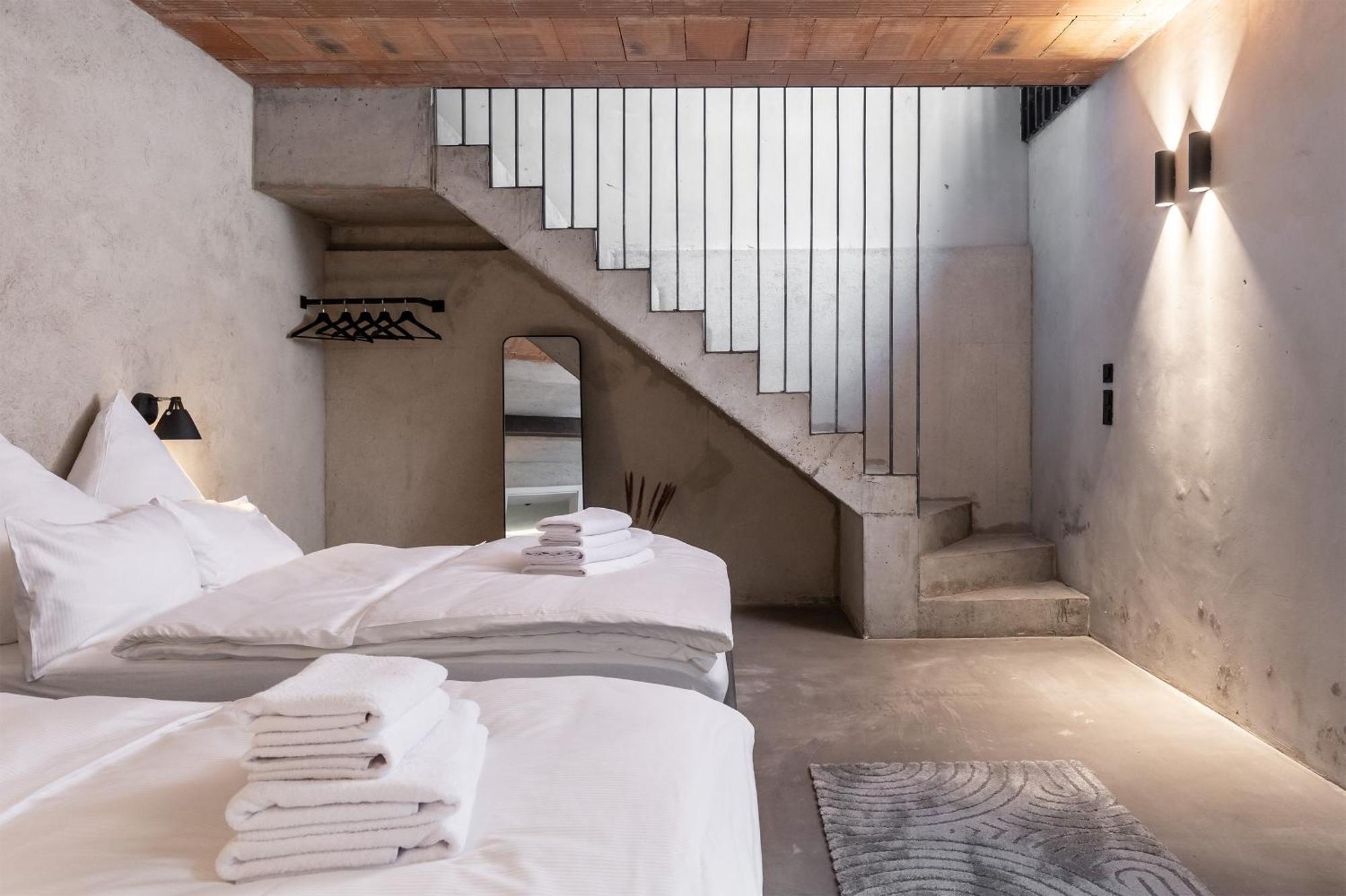 Coolest Apartment In Berlin, Easy Check-In, Close To Center, Black & White Maisonette #6 Buitenkant foto