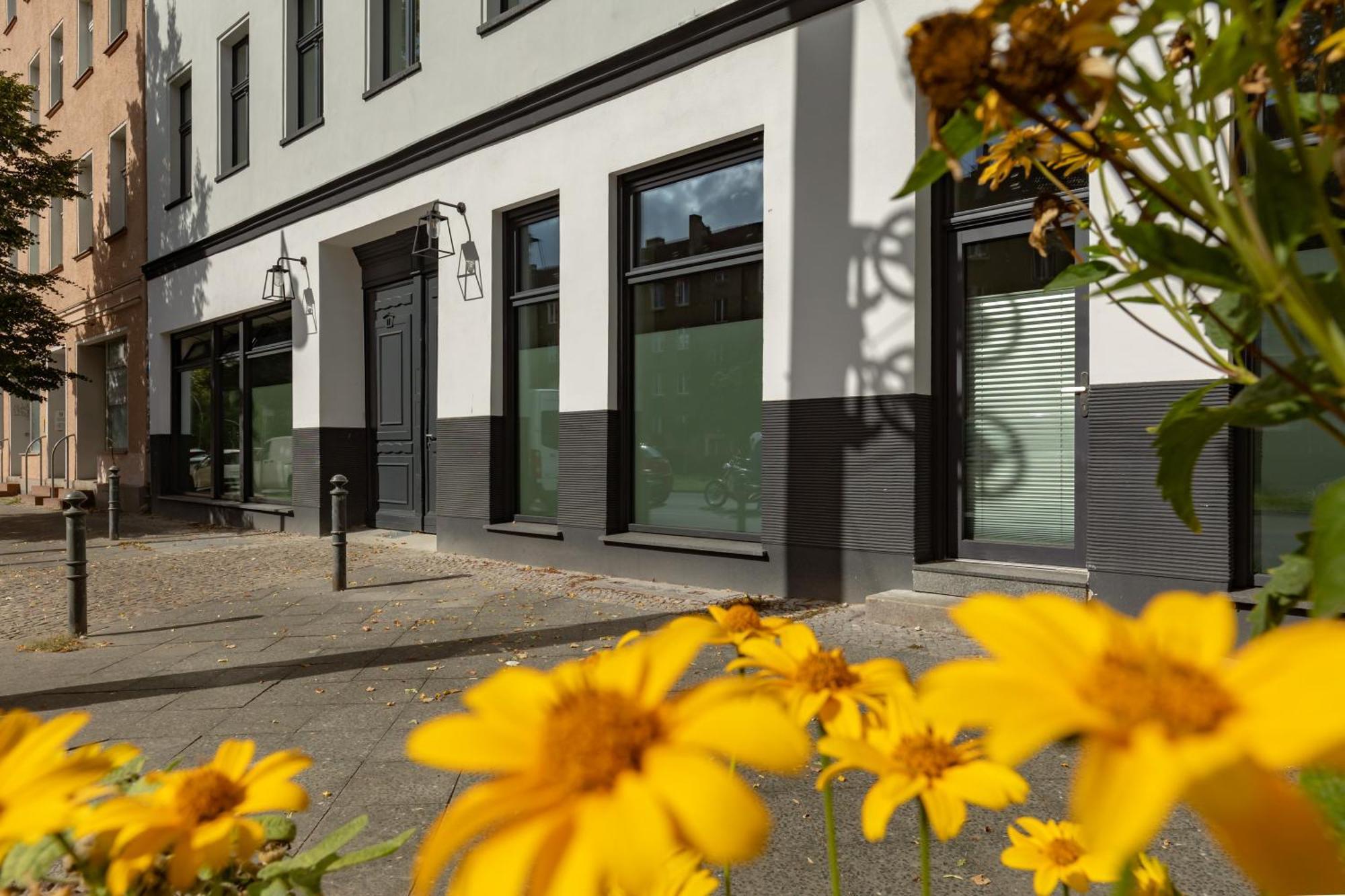 Coolest Apartment In Berlin, Easy Check-In, Close To Center, Black & White Maisonette #6 Buitenkant foto